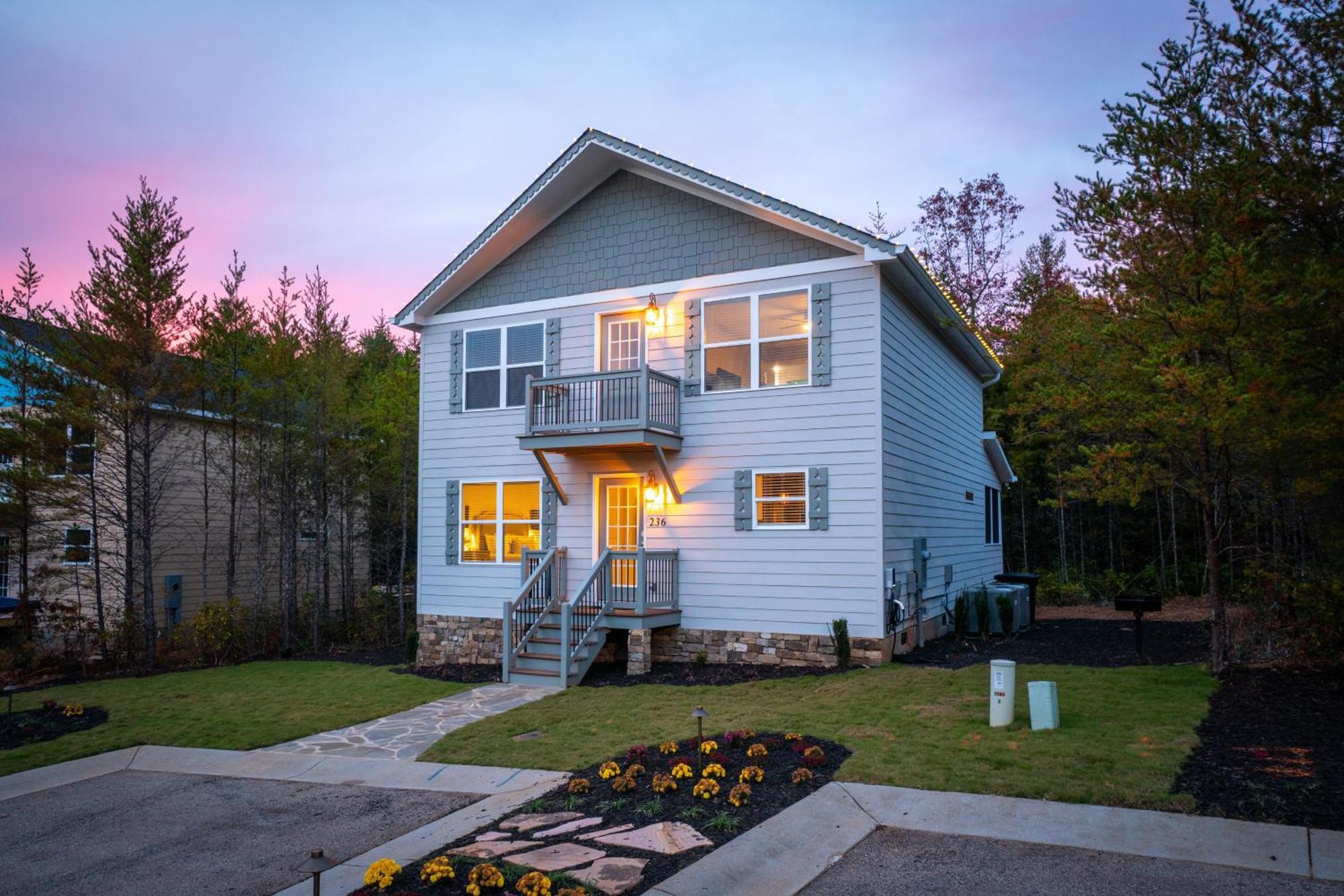Par-Tee Haus I- Game Room & Hot Tub-Walk To Helen Esterno foto
